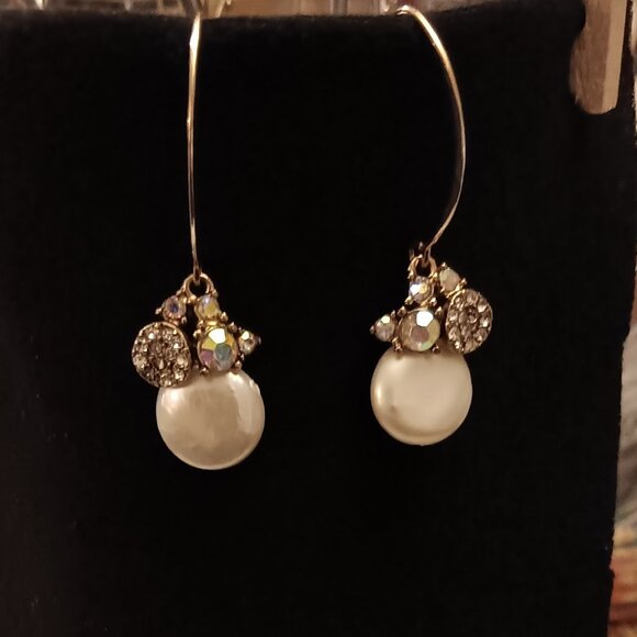 Gorgeous rhinestone pearl cluster earrings with gold filled ear hooks - Picture 2 of 5